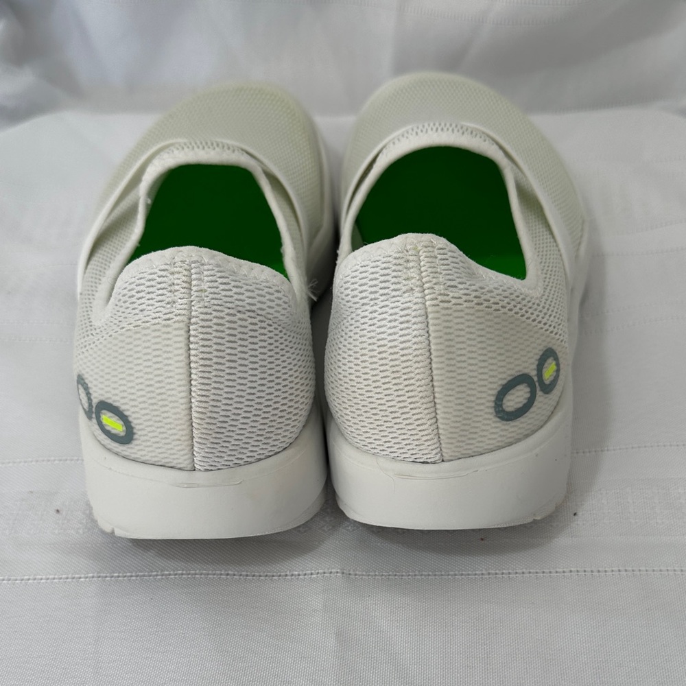 Oofos White Slip On Shoes Size 7.5 - Picture 4 of 8